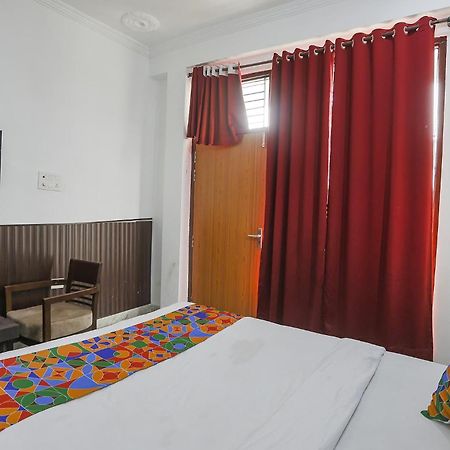 Hotel Fabexpress Samira Residency, Near Botanical Garden Noida Zewnętrze zdjęcie