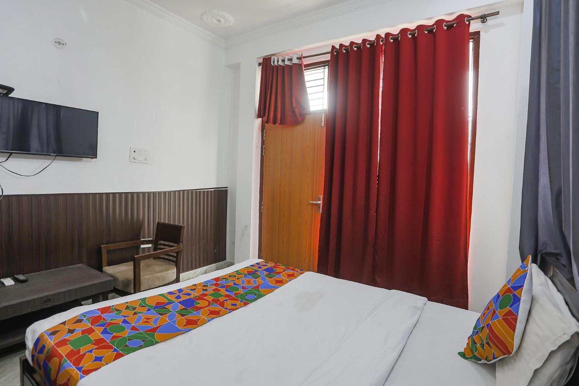 Hotel Fabexpress Samira Residency, Near Botanical Garden Noida Zewnętrze zdjęcie