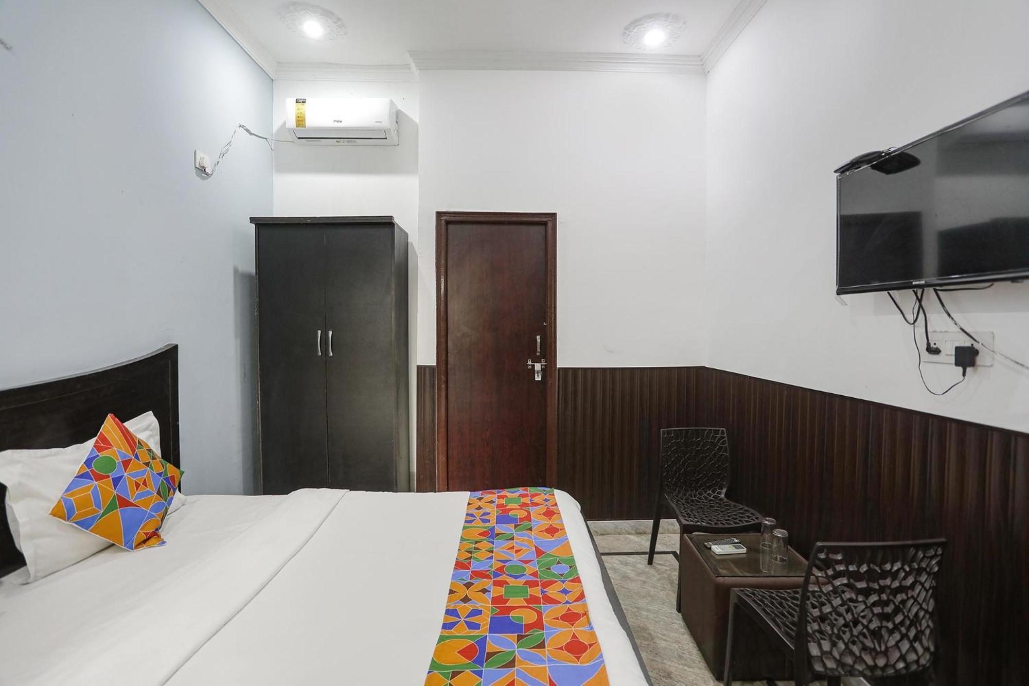 Hotel Fabexpress Samira Residency, Near Botanical Garden Noida Zewnętrze zdjęcie