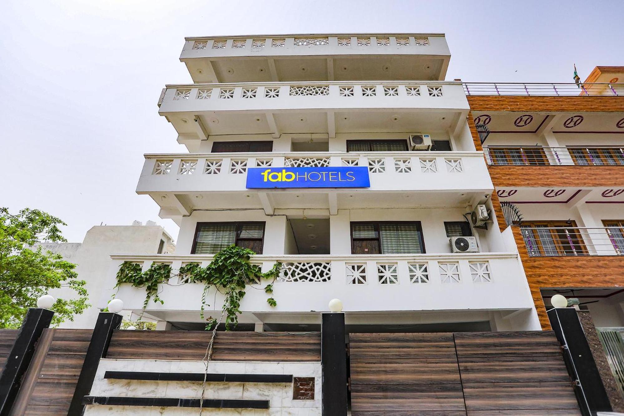 Hotel Fabexpress Samira Residency, Near Botanical Garden Noida Zewnętrze zdjęcie