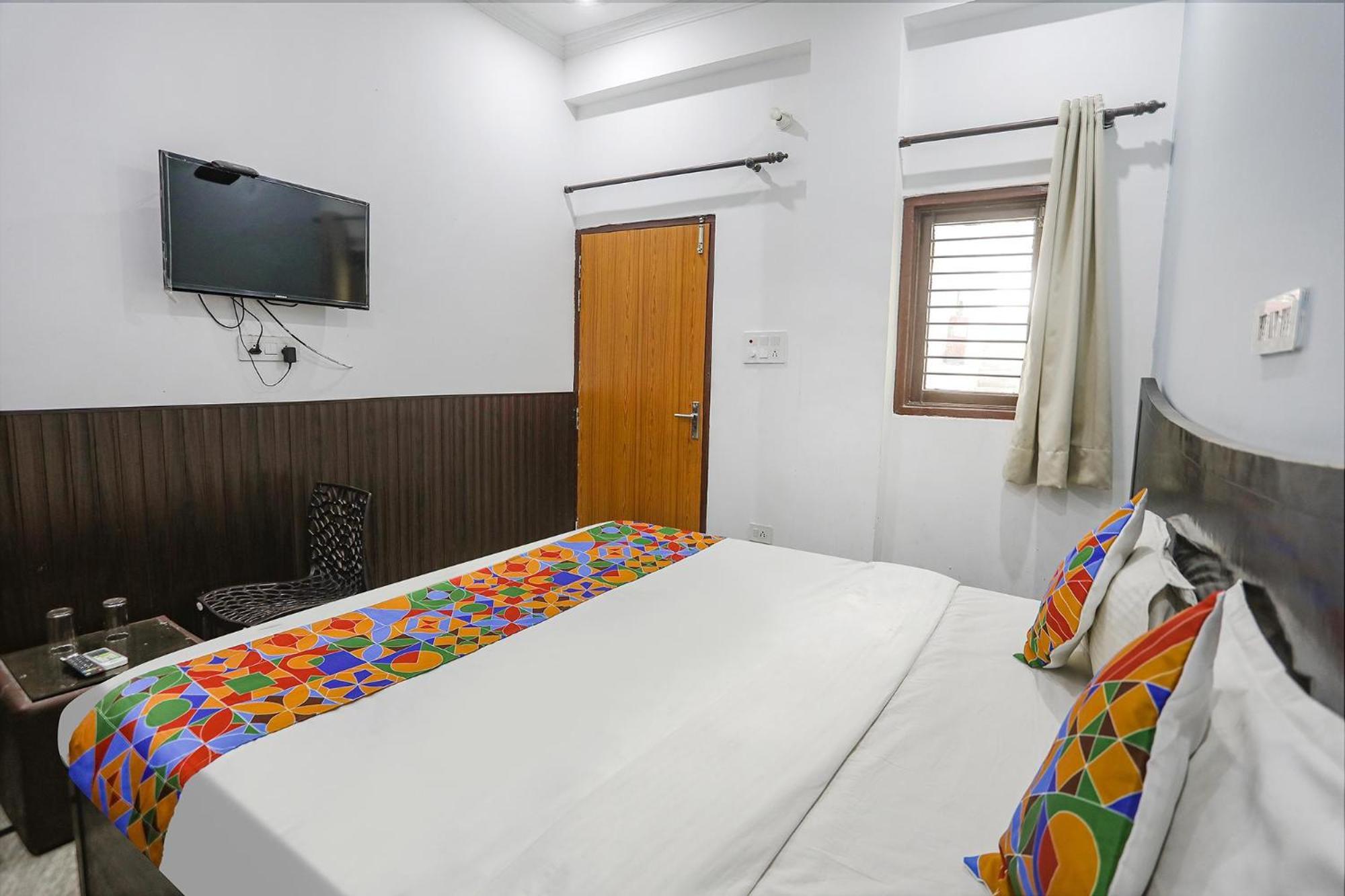 Hotel Fabexpress Samira Residency, Near Botanical Garden Noida Zewnętrze zdjęcie